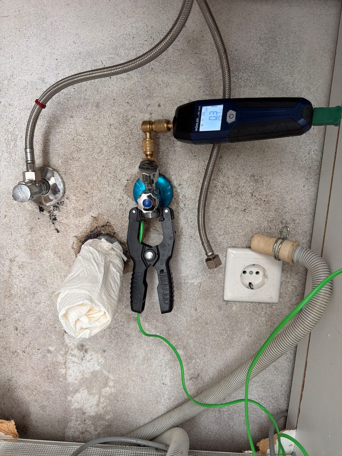 Druckprüfung der Wasserleitung